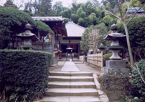 円応寺 境内