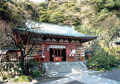 荏柄天神社殿